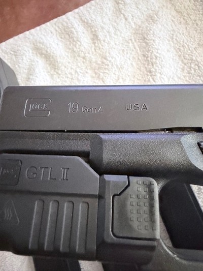 Glock 17 Gen 4 with 3 mags, Glock GTL II light - Image 6 of 14