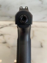 Heckler & Koch HK P7 M8 .9mmx 19 Caliber Pistol - 4 of 15