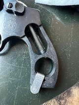 Smith & Wesson 36-3 (3 in, heavy barrel) - 12 of 15