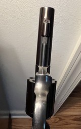 Smith & Wesson 36-3 (3 in, heavy barrel) - 3 of 15