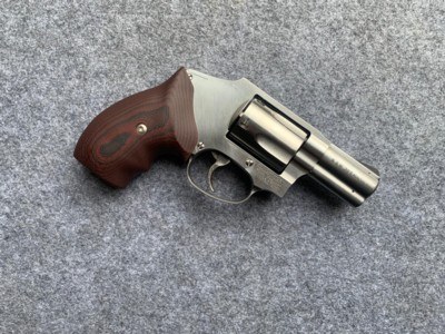 Smith & Wesson 640 (No dash) .357 magnum w/extras - Image 1 of 5