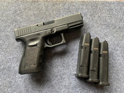 Glock 19 Gen 3 + 3 mags - Image 3 of 6