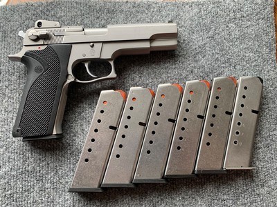 Smith & Wesson 4506 .45acp w/ extra mags - Image 5 of 6