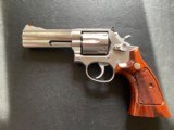 Smith & Wesson 686 No Dash 4 Inch - 1 of 8