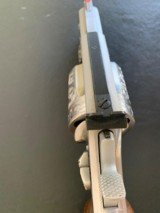 Smith & Wesson 686 no dash 2.5 inch barrel custom engraved. - 11 of 15