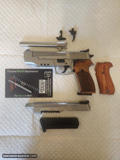 Sig Sauer P220S .45ACP and 9mm conversion kit