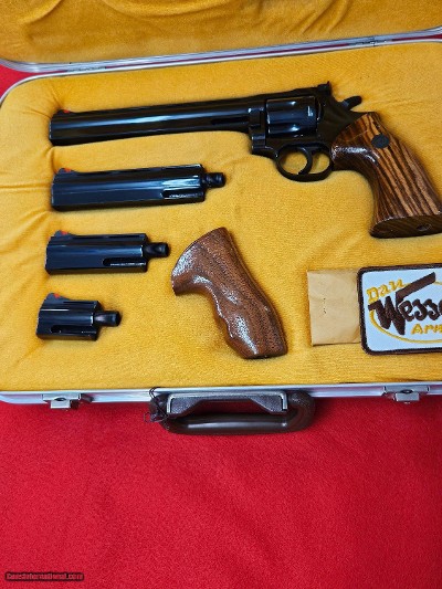 Dan Wesson 15-2VH set excellent 357 mag
