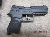 Sig Sauer P250-22Full size - 2 of 12