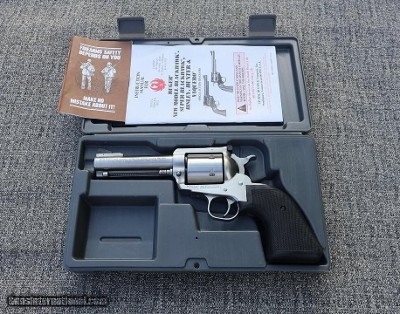 RUGER STAINLESS NEW MODEL SUPER BLACKHAWK IN 44 MAG