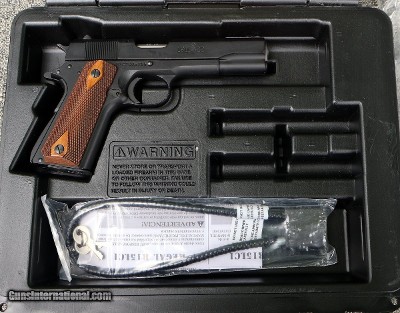 BROWNING 1911-22 SEMI AUTO PISTOL .22 Long Rifle