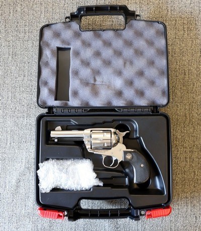 Ruger Vaquero Bird”s Head .44 Magnum/44 Special, 3.75?, Stainless Steel