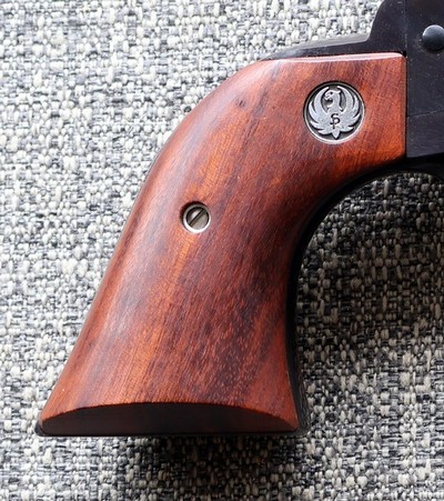 Ruger New Model Blackhawk Dual Cylinder 38-40WCF/10MM Revolver with fitted case - Image 7 of 20