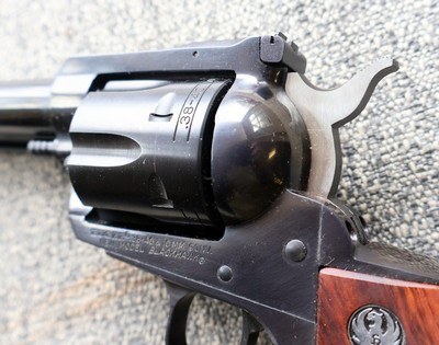 Ruger New Model Blackhawk Dual Cylinder 38-40WCF/10MM Revolver with fitted case - Image 16 of 20