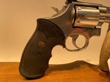 Smith and Wesson Model 686-3 Distinguished Combat Magnum 357 Mag. - 8 of 17