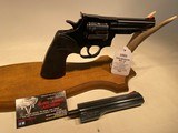 Dan Wesson Model 22 .22 Lr Two Barrel Combo (4" and 6")