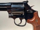 Smith and Wesson Mdl. 586-8 Classic Distinguished Magnum .357 Mag. - 7 of 15