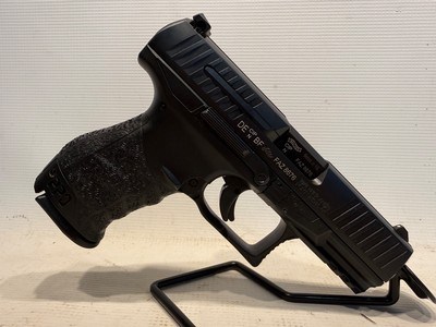 Walther PPQ 9mm w/ Two 10 Round Mags and Original Box