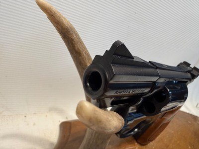 Smith and Wesson Model 19-3 .357 Mag w/ 2 1/2” Barrel and Original Box/Paperwork - Image 8 of 24
