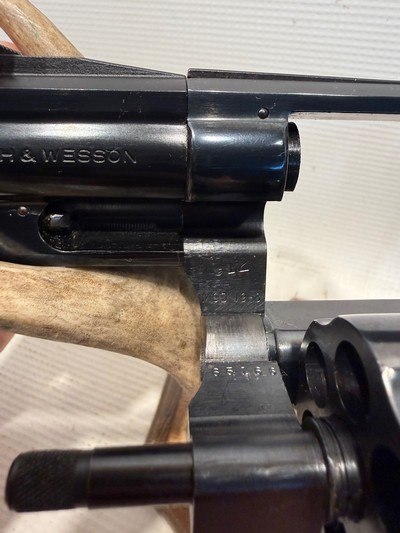 Smith and Wesson Model 19-3 .357 Mag w/ 2 1/2” Barrel and Original Box/Paperwork - Image 14 of 24