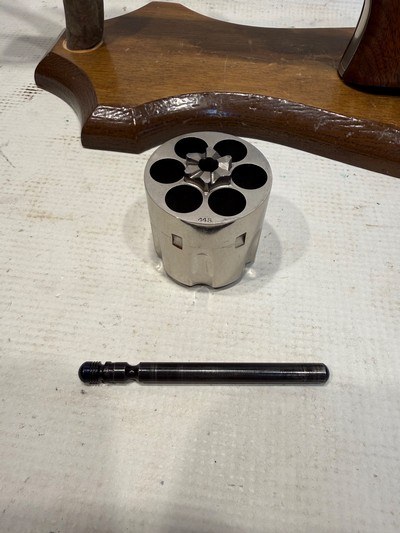 Colt New Frontier SAA .44 Special w/ 4 3/4” Barrel (Scarce), Original Parts, and Two Sets of Colt Grips - Image 10 of 18