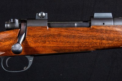 Dakota Arms Model 76 .300 H&H Magnum | XXX Bastogne Walnut | Very Fine Condition | Certified Safari-Ready™ - Image 4 of 16