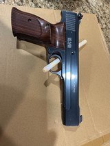 Smith & Wesson model 41 - 3 of 5