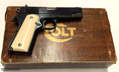 Colt Combat Commander 45 ACP