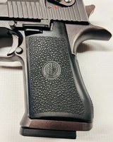 Magnum Research Desert Eagle 44 Magnum - 13 of 15