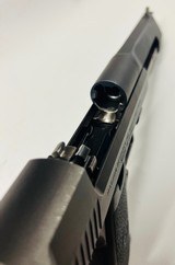 Magnum Research Desert Eagle 44 Magnum - 10 of 15