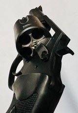 Charter Arms Bulldog .44 Special Snub-Nose Revolver – Compact Powerhouse – w/ Hard Case