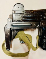 Reproduction Israeli UZI Submachine Gun – Non-Firing - 7 of 15