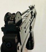 Reproduction Israeli UZI Submachine Gun – Non-Firing - 9 of 15