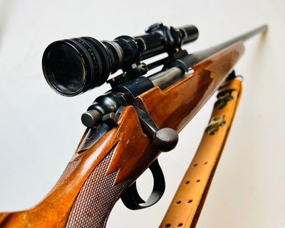 Remington Model 700 BDL – 7mm Remington Mag – Vintage Redfield Scope – Classic Walnut Stock – Very Clean Example - Image 11 of 14