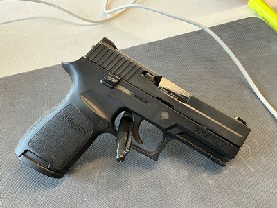 Sig Sauer p250 9mm