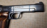 Smith & Wesson Mod 41
.22 cal - 6 of 14