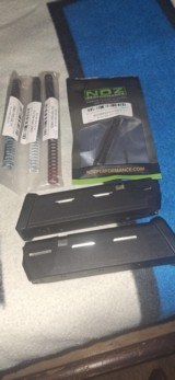 Glock 19 full size recoil parts nice mags