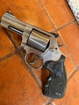 Smith & Wesson Model 686-8.357 Magnum3 - 2 of 7