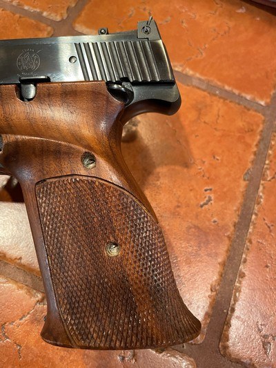 Smith & Wesson Model 41 .22 Long Rifle - Image 6 of 10