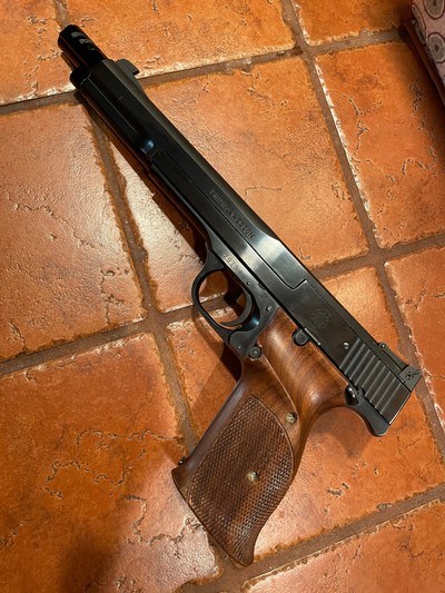 Smith & Wesson Model 41 .22 Long Rifle - Image 2 of 10