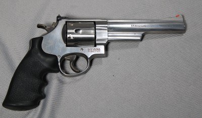 Smith & Wesson ~ 629-4 ~ .44 Magnum