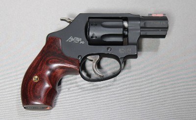 Smith & Wesson ~ 351PD ~ .22 MRF
