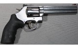 Smith & Wesson ~ 686-6 ~ .357 Magnum - 2 of 7