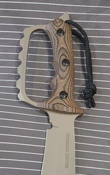 Treeman custom made knuckle duster D Guard fighting Bowie Knife - 9 of 14