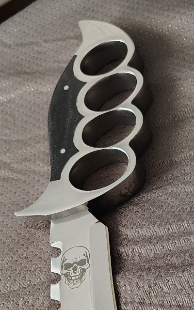 Skull brand knuckle knife