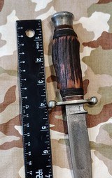 Old Puma fixed blade hunting knife with stag handle - 1 of 13