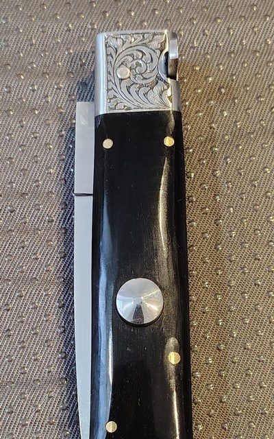 Beautiful handmade fully engraved switchblade - Image 4 of 12