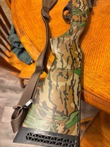 Remington 870 sps-t green leaf shotgun. - 2 of 11 Remington 870 sps-t green leaf shotgun. - 2 of 11