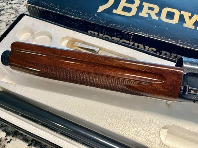 BROWNING SWEET SIXTEEN WITH ORIGINAL BOX INVECTOR CHOKES - Image 4 of 15