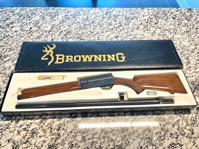 BROWNING SWEET SIXTEEN WITH ORIGINAL BOX INVECTOR CHOKES - Image 1 of 15