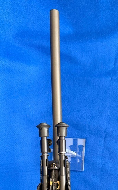 Remington 700 .223 Police Heavy Barrel Varmint with Redfield 6-18x Scope and Harris Bipod Excellent Condition with Box! - Image 11 of 15